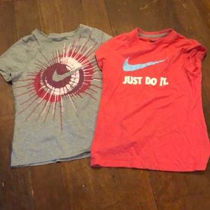 Girls Nike T-shirts’
